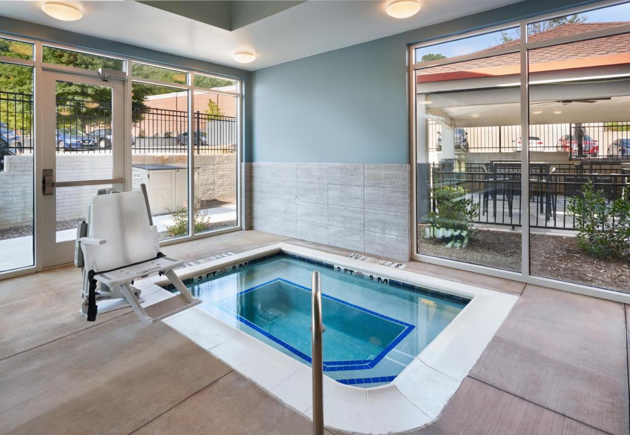 Candlewood Suites - Asheville Downtown By Ihg Kültér fotó